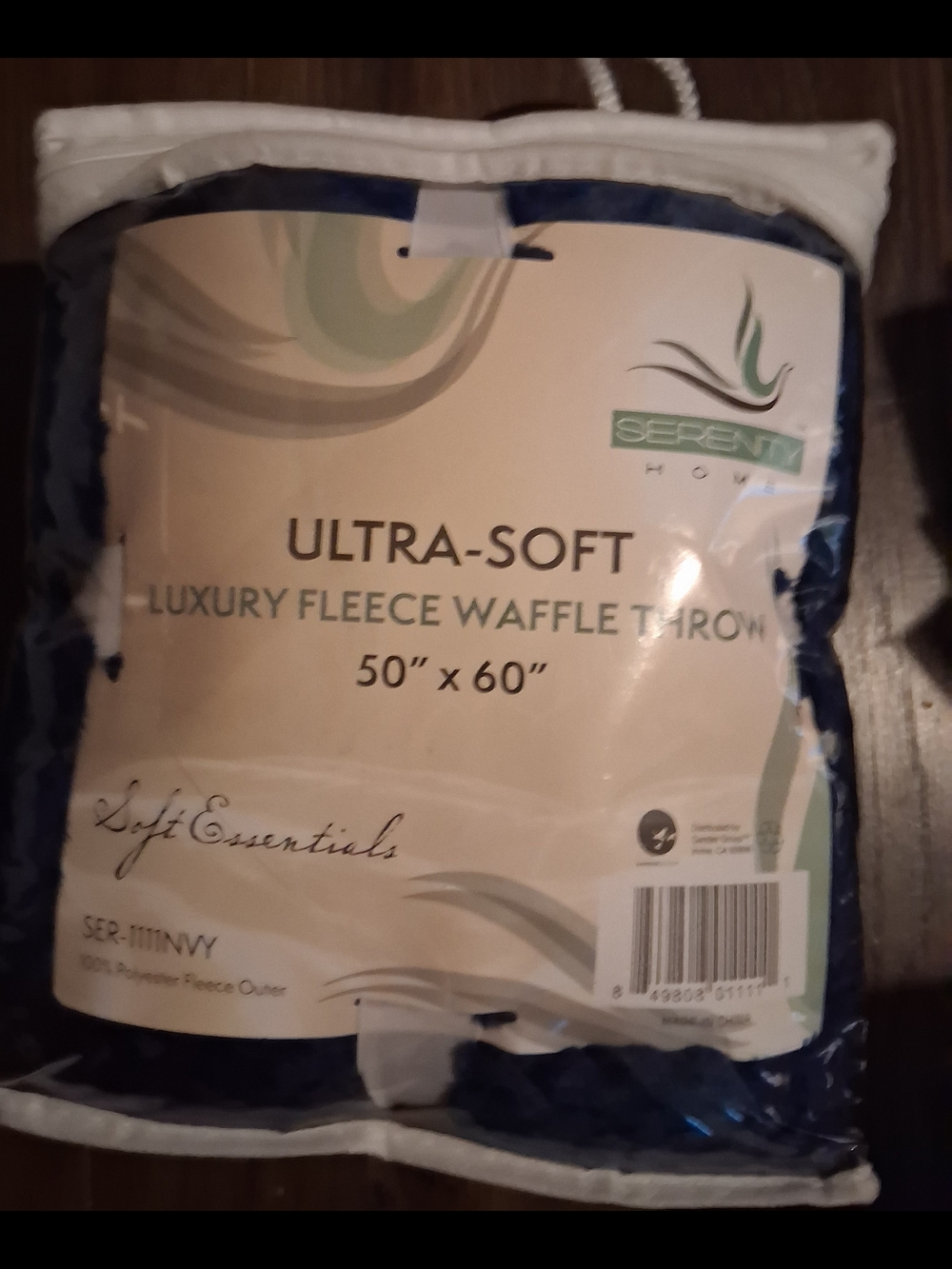 NEW Serenity Navy and White Cozy Fleece Waffle Throw 50x60